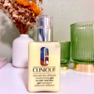 Clinique Dramatically Different Moisturizing Gel